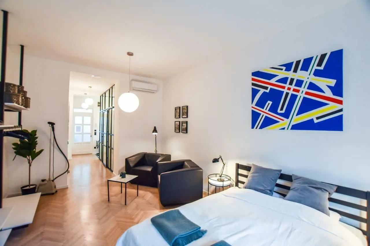 For Long-Term, Budget! Szovetseg Apartment In The Heart Of Budapest
